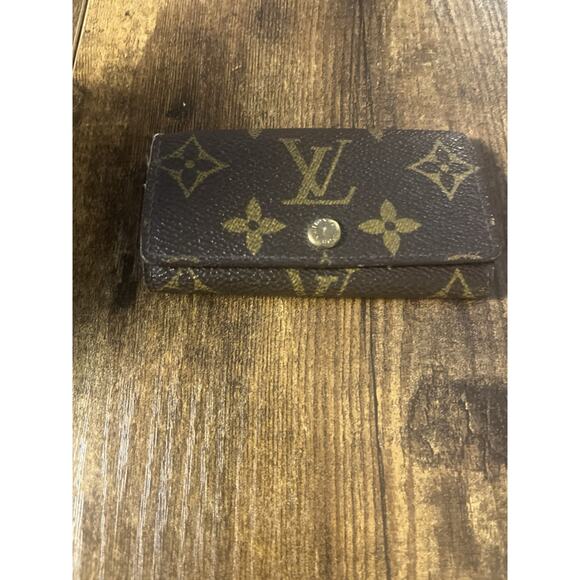 Vintage Louis Vuitton Monogram 4-Key Holder – All Hooks Intact - Picture 1 of 5